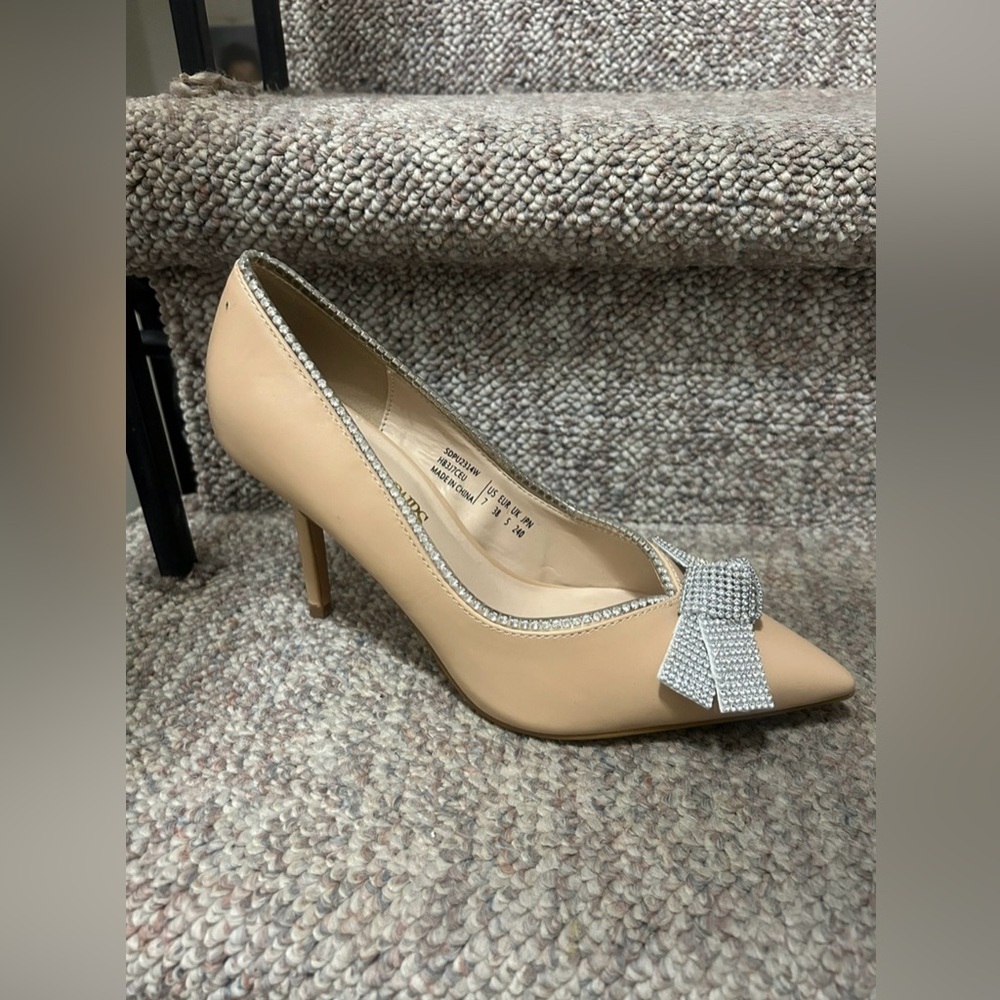 Nude Rhinestone Bow Heels - Picture 2 of 2